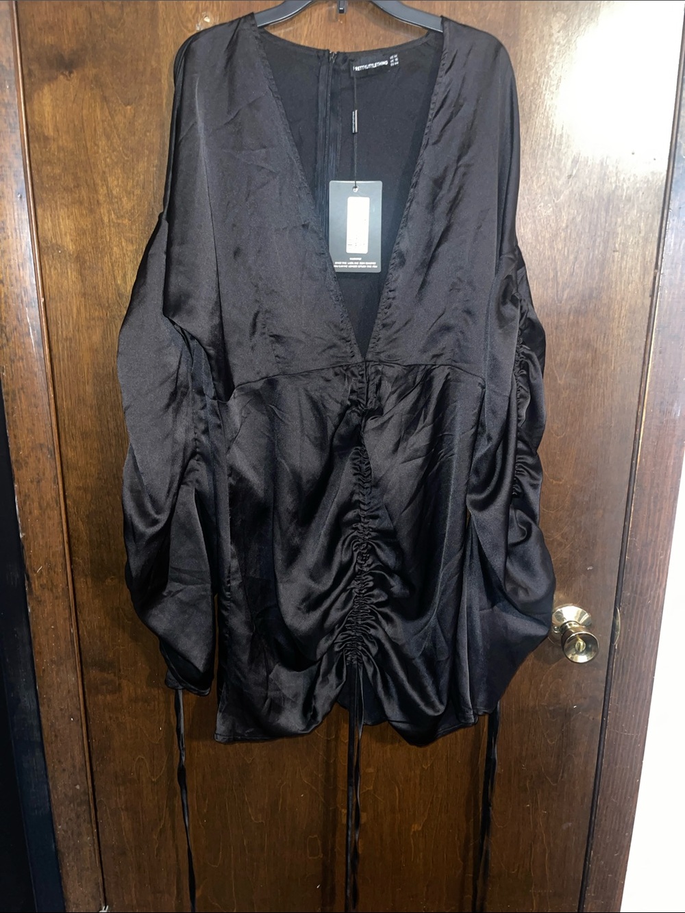 PrettyLittleThing Black Satin V-Neck Ruched Tunic